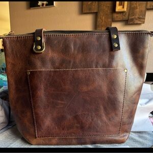 Portland Leather Goods Badlands Medium Zip Tote